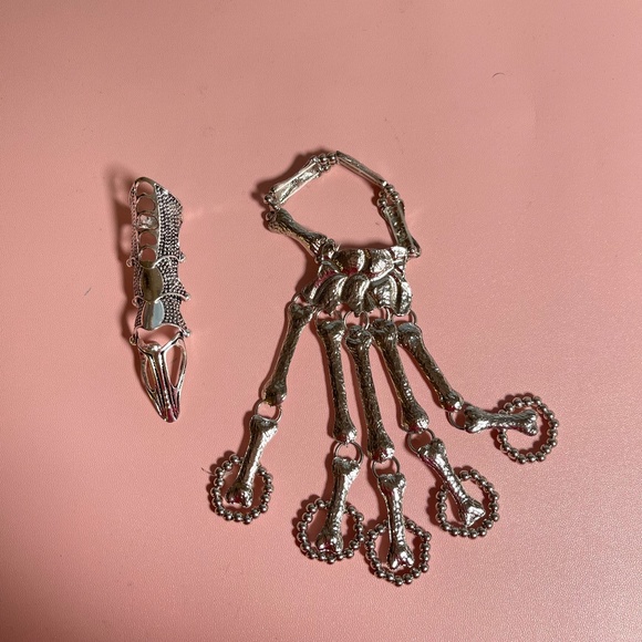 Halloween hand bracelet skull finger skeleton and full finger armour ring - Picture 4 of 5